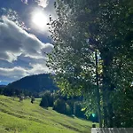 Wunderschöne Mit Balkon Und Blick Auf Alpen Apartment *