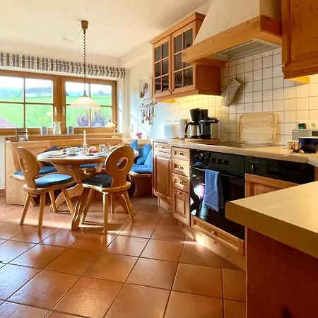Appartement Wunderschoene Mit Balkon Und Blick Auf Alpen Oberstaufen