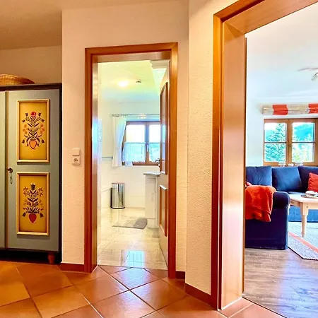 Wunderschoene Mit Balkon Und Blick Auf Alpen Appartement *