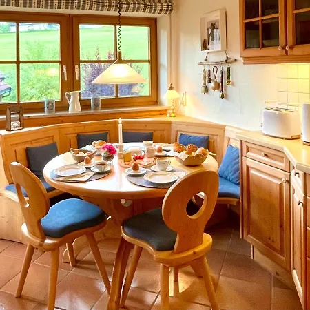 Wunderschoene Mit Balkon Und Blick Auf Alpen Appartement Oberstaufen